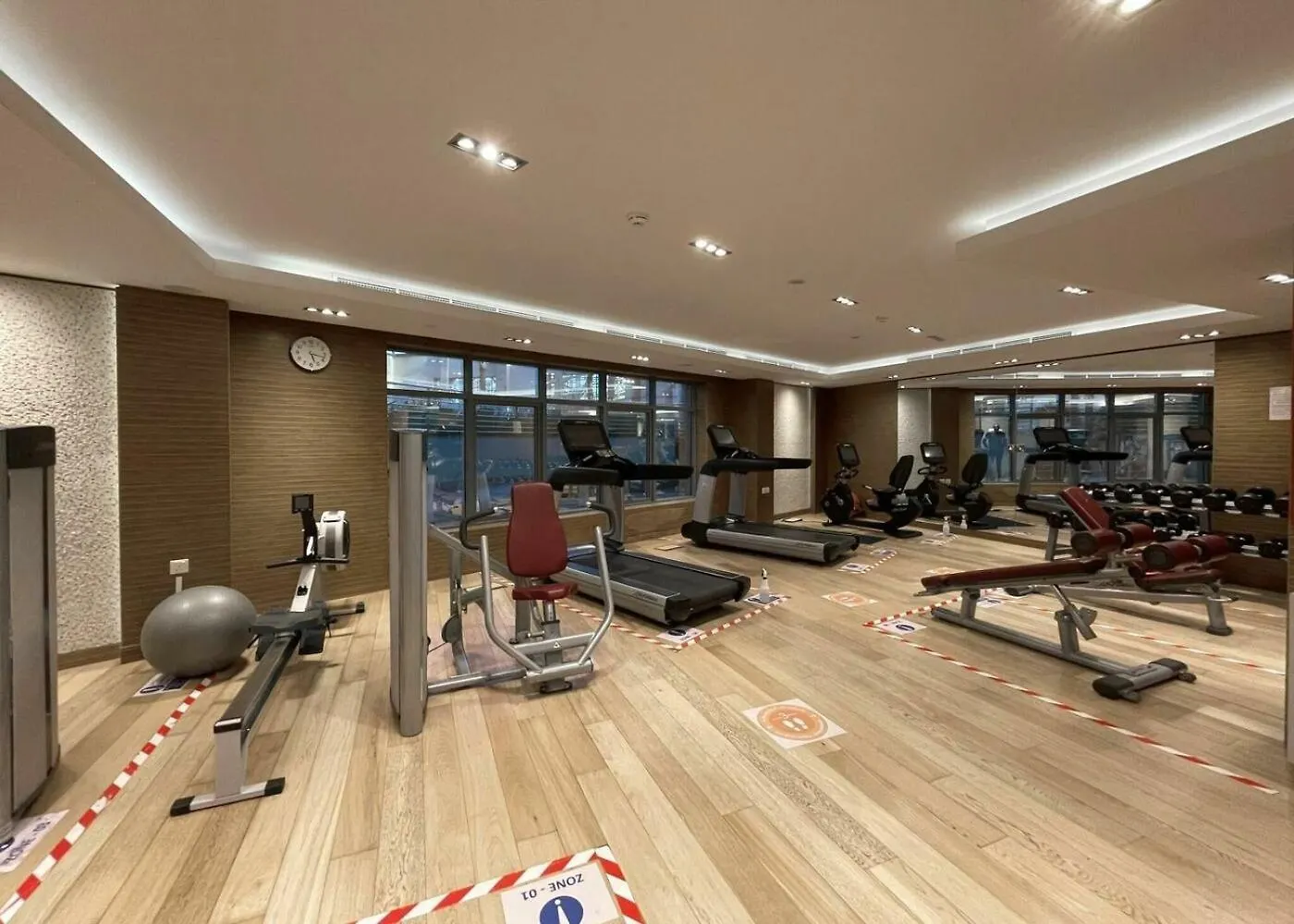 Spacious 1Br - Balcony & Pool View - Capital Bay 迪拜 0*,  阿拉伯联合酋长国