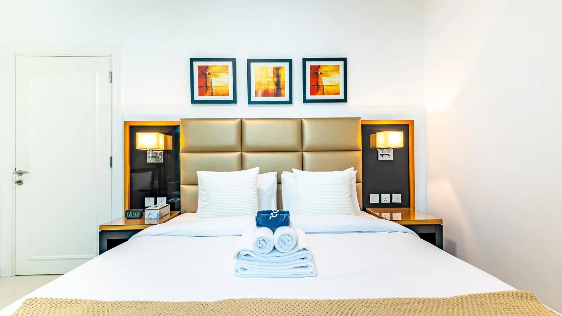 Spacious 1Br - Balcony & Pool View - Capital Bay 迪拜 公寓